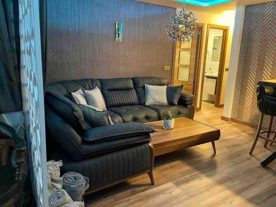 New Luxury 3-Bedroom Apartment Σεγκόβια Εξωτερικό φωτογραφία