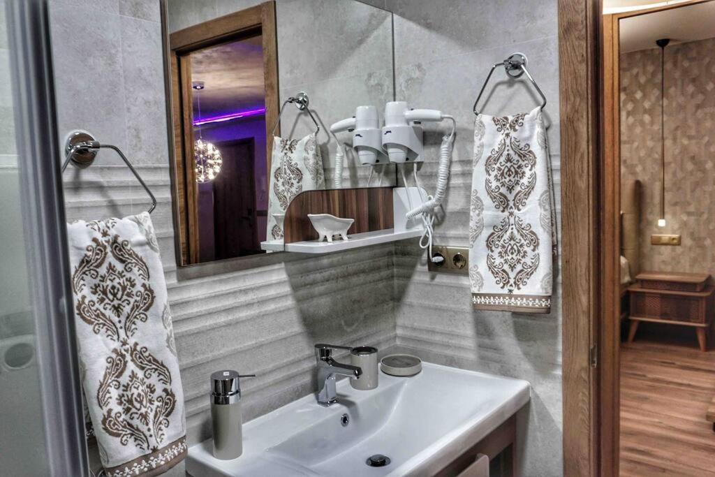 New Luxury 3-Bedroom Apartment Σεγκόβια Εξωτερικό φωτογραφία